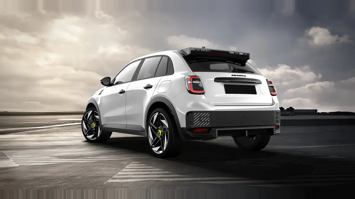 Abarth 600e Turismo en renting en Zaragoza — Trasera