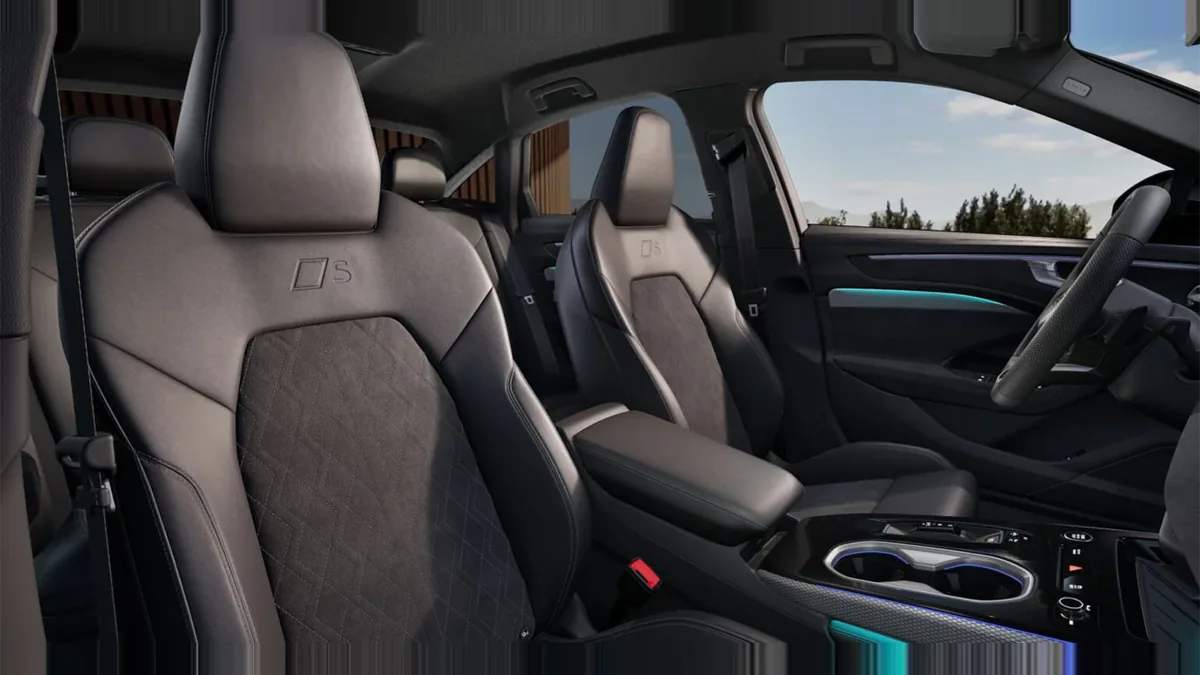 Audi A6 TDI 150kW (204CV) S Tronic Black Line en renting en Zaragoza — Interior