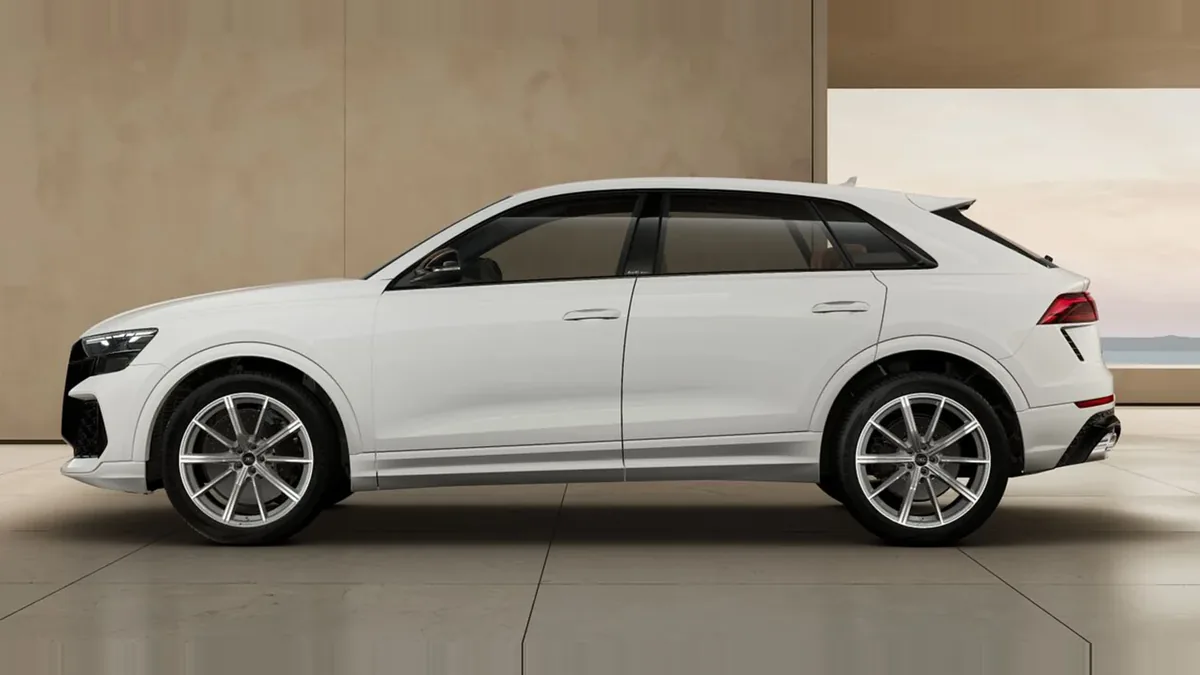Audi RS Q8 441kW TipTronic en renting en Zaragoza — Lateral