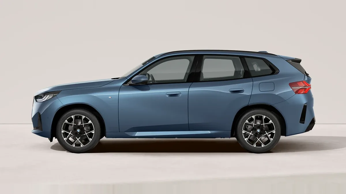 BMW X3 20d xDrive en renting en Zaragoza — Lateral