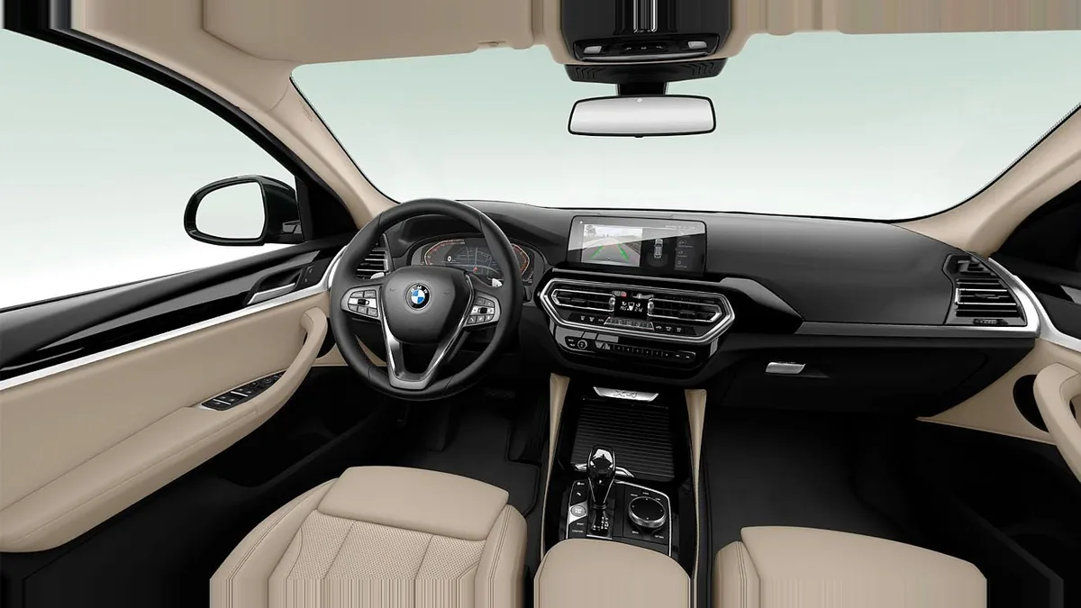 BMW X4 xDrive20d xLine en renting en Zaragoza — Delantera