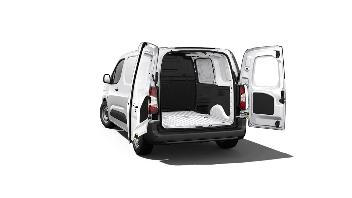 Citroën Berlingo Talla M BlueHDI 100cv van en renting en Zaragoza — Trasera