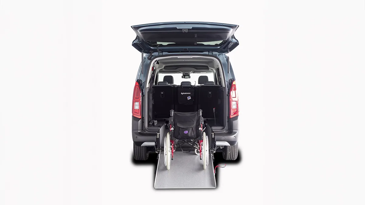 Citroën Berlingo Talla XL BlueHDi 100 YOU L2 N1 Adaptado en renting en Zaragoza — Trasera