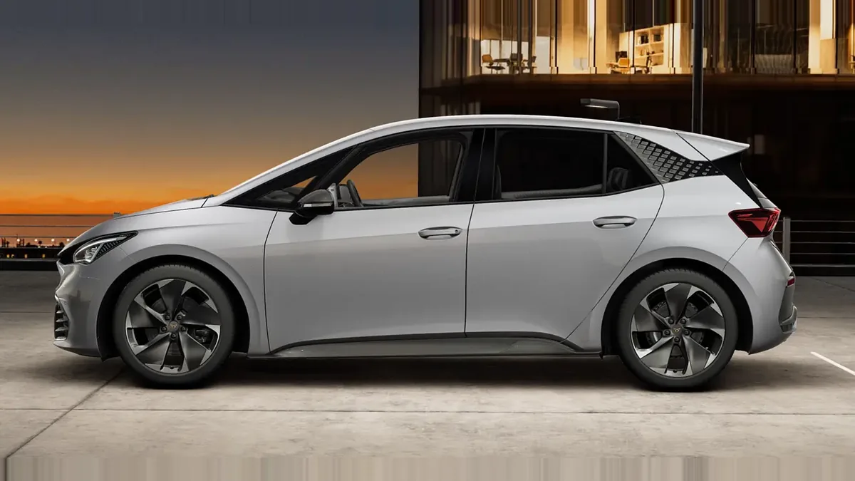 CUPRA Born e-Boost Pack Advanced Plus en renting en Zaragoza — Lateral