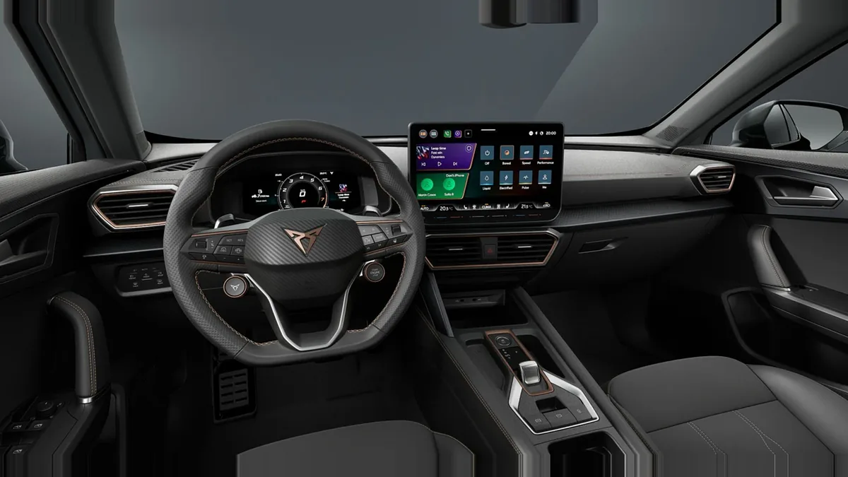 CUPRA Formentor eTSI 1.5 110kW (150CV) DSG 7vel. en renting en Zaragoza — Delantera