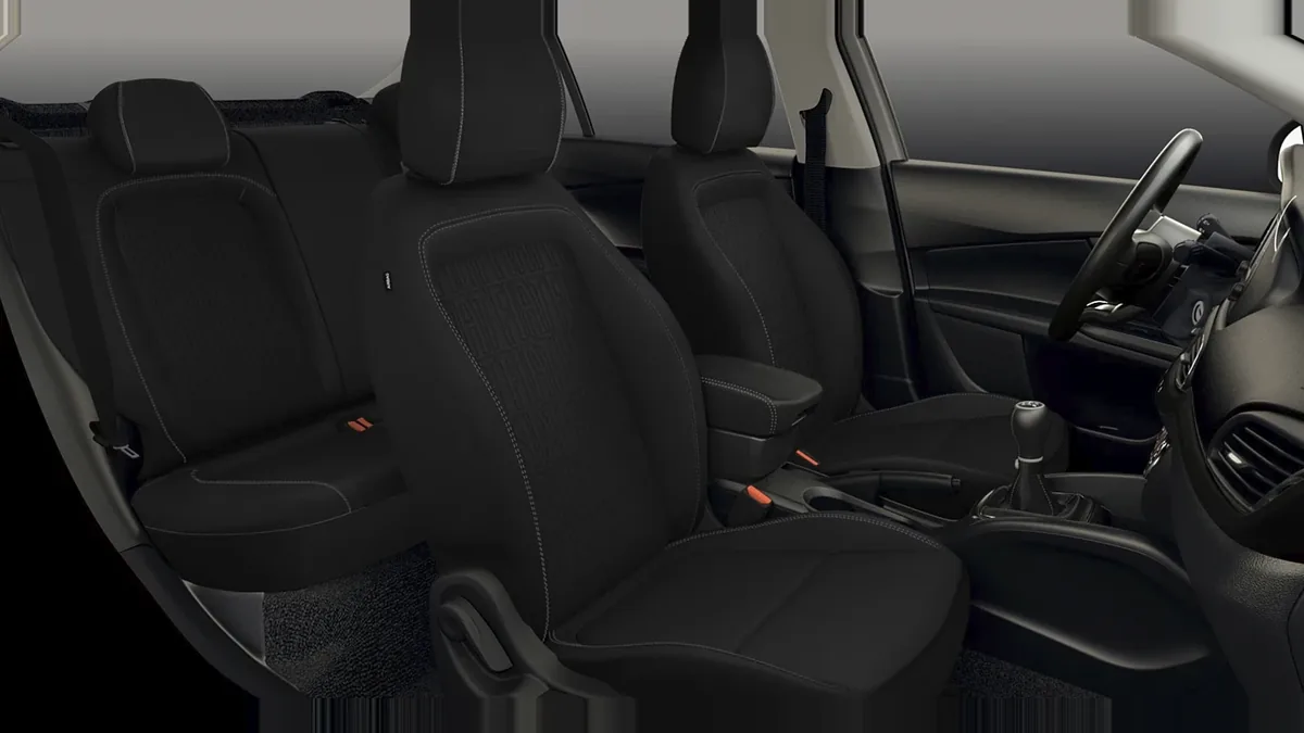 Fiat Tipo Sedán 1.6 Diésel 96kW (130CV) en renting en Zaragoza — Interior