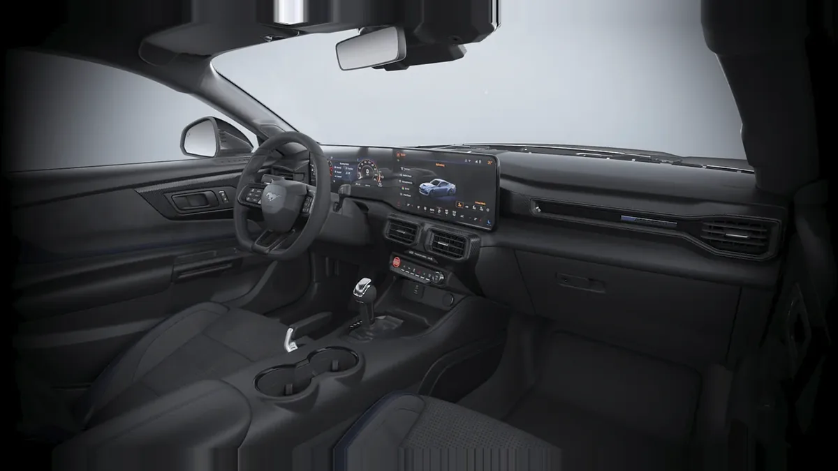 Ford Mustang 5.0 Ti-VCT V8 Mustang Dark House AT en renting en Zaragoza — Interior