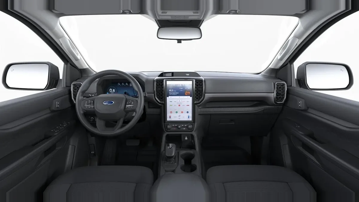Ford Ranger XLT Doble Cabina 3.0 EcoBlue 240CV en renting en Zaragoza — Delantera