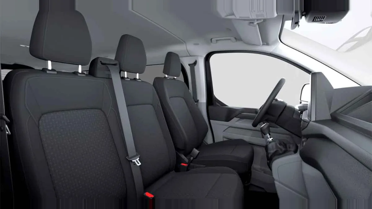 Ford Transit Custom Kombi 2.0 EcoBlue 150Cv 320 L1 Trend M1 II en renting en Zaragoza — Delantera