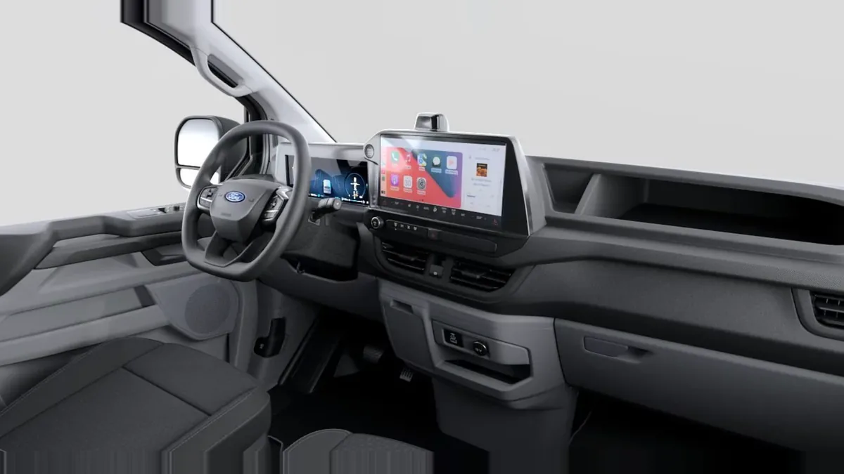 Ford TRANSIT CUSTOM Van 2.5 Duratec PHEV 171kW 320 L1 Trend en renting en Zaragoza — Delantera