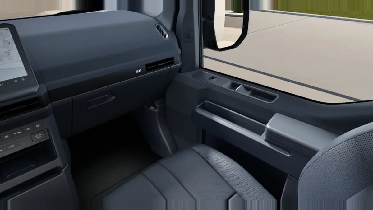 Kia PV5 Passenger L2H1 LR Plus en renting en Zaragoza — Interior