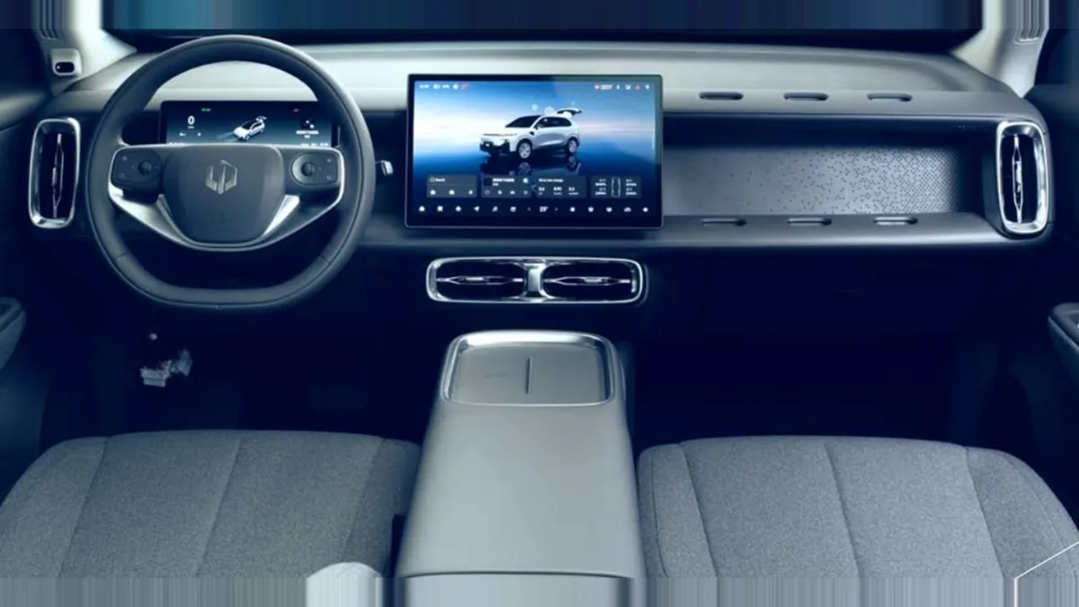 Leapmotor B10 REEV 18.8 kWh Life AT en renting en Zaragoza — Interior