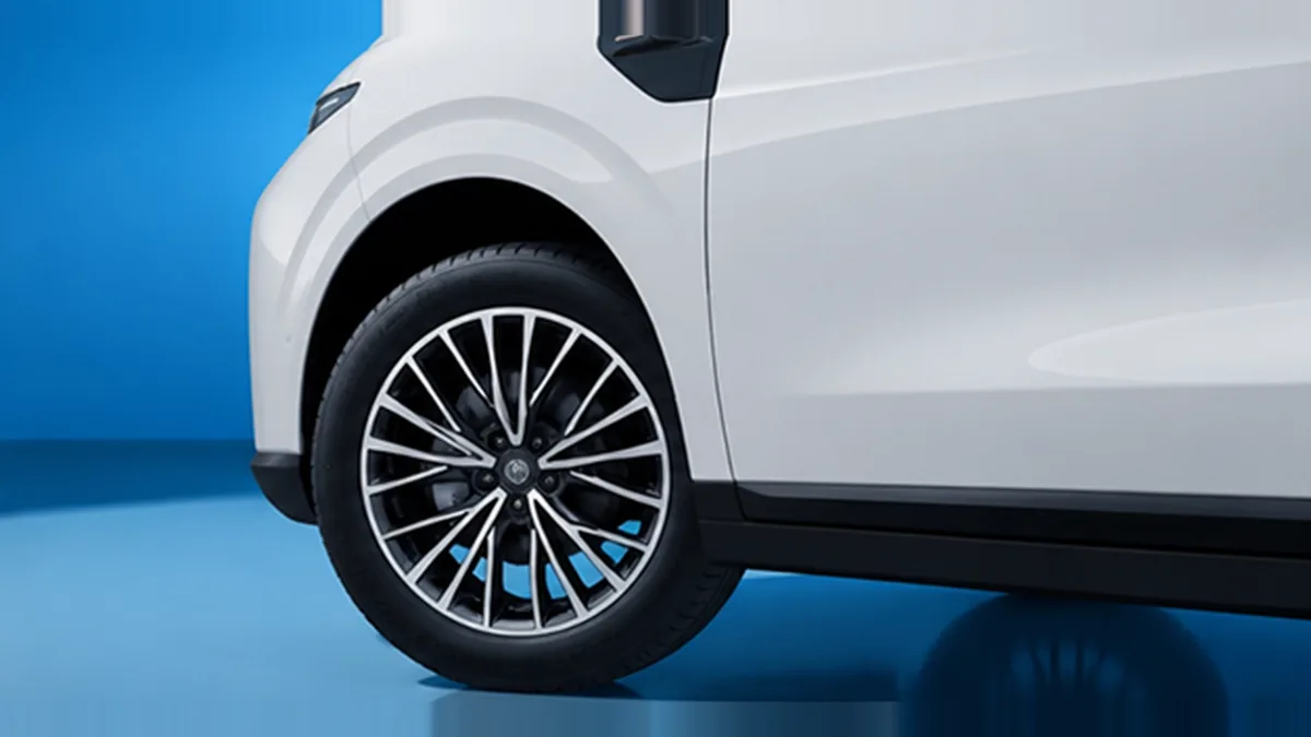 Leapmotor B10 REEV 18.8 kWh Life AT en renting en Zaragoza — vista 7