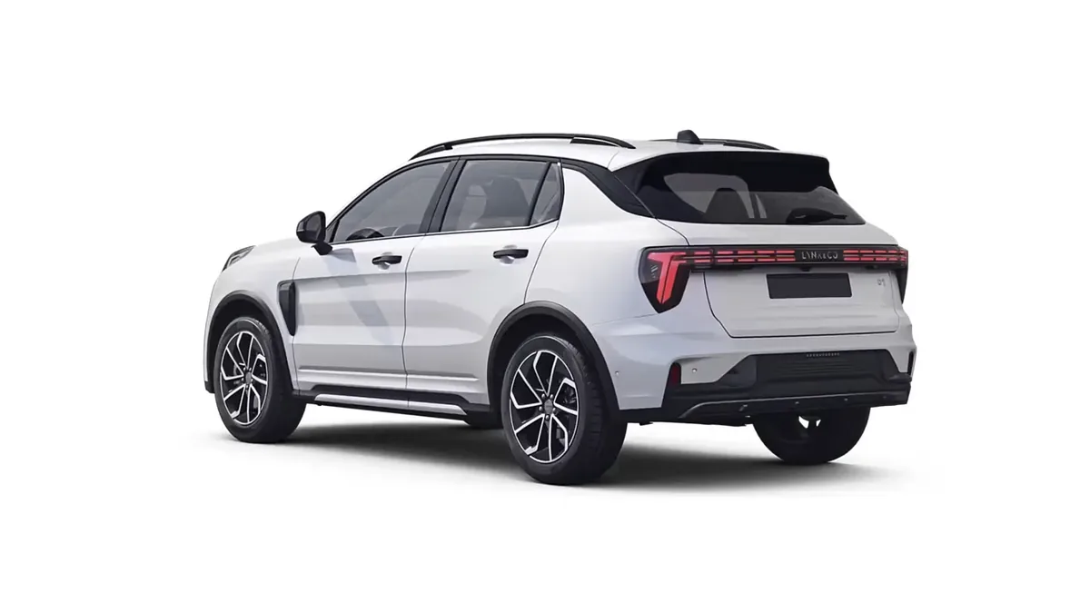 Lynk & Co 01 1.5 PHEV Core en renting en Zaragoza — Trasera