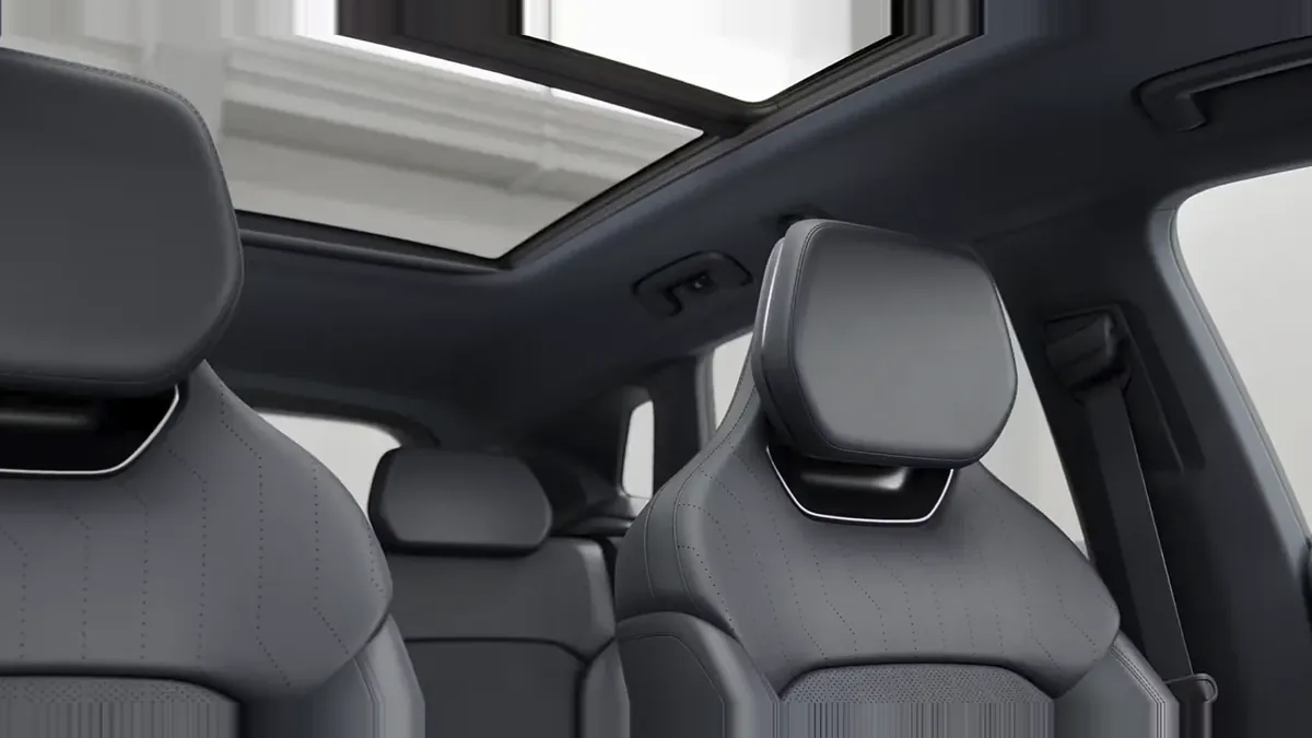 Lynk & Co 08 1.5 PHEV Core en renting en Zaragoza — Interior