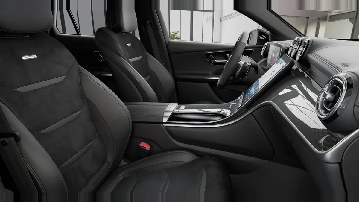 Mercedes-AMG GLC Coupé 63 S E Performance en renting en Zaragoza — Interior