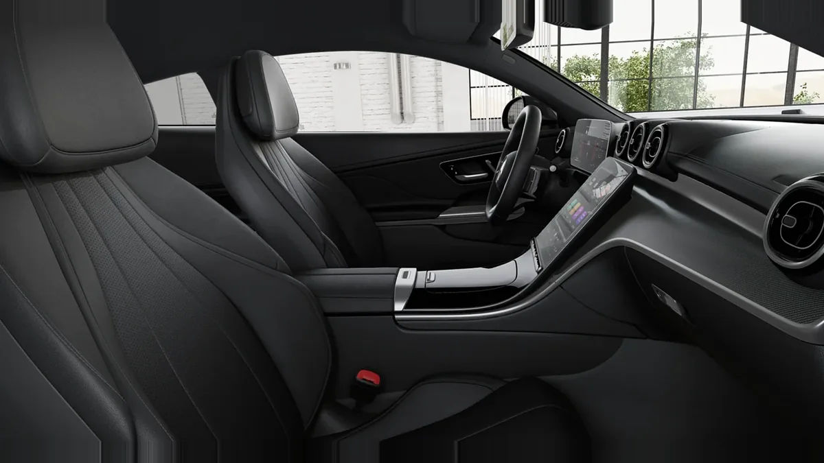 Mercedes-Benz CLE 220d Coupé en renting en Zaragoza — Interior