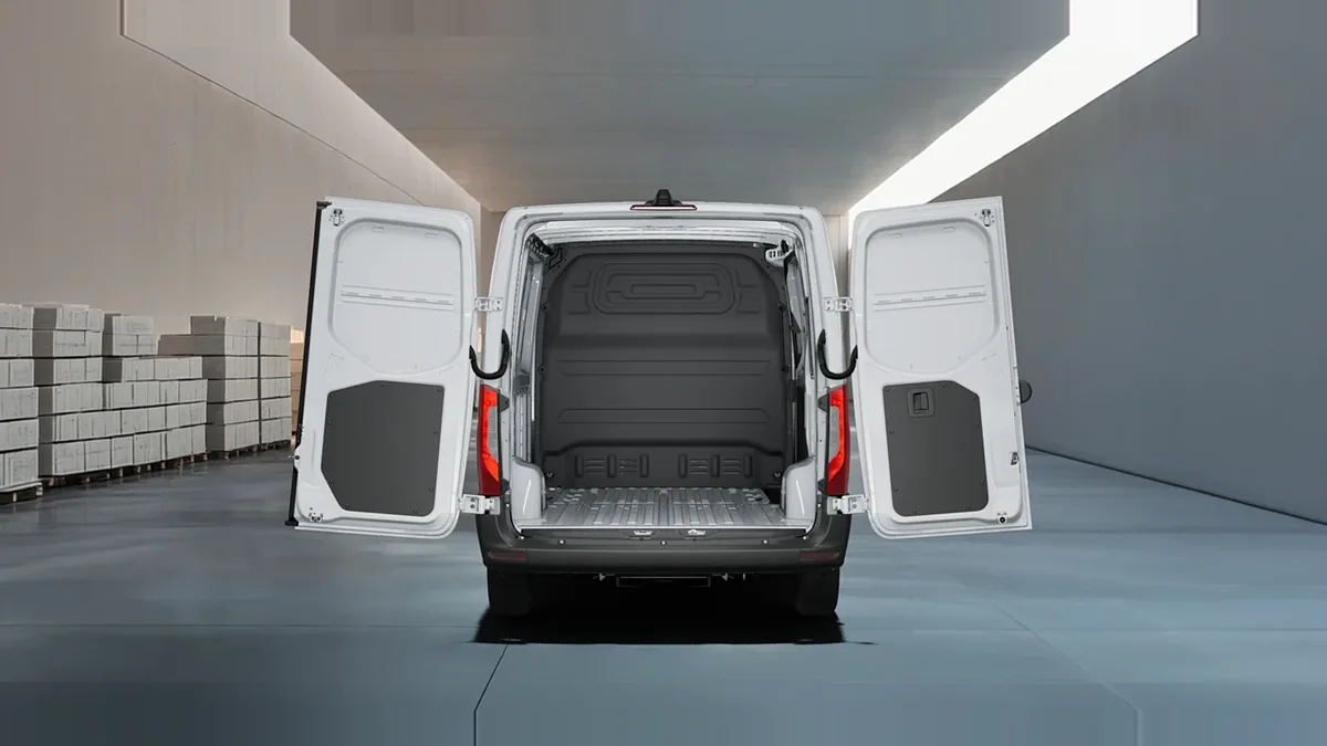 Mercedes-Benz Sprinter 315 CDI Medio Pro en renting en Zaragoza — vista 6