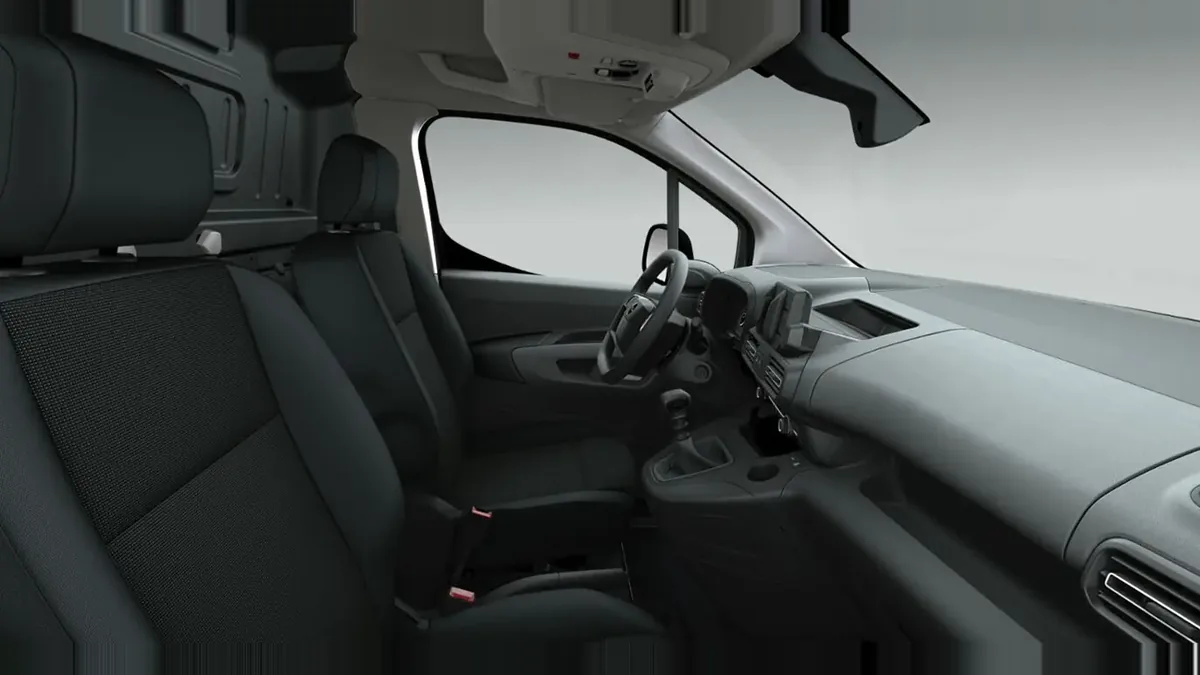 Opel Combo-e Cargo M 800kg en renting en Zaragoza — Delantera