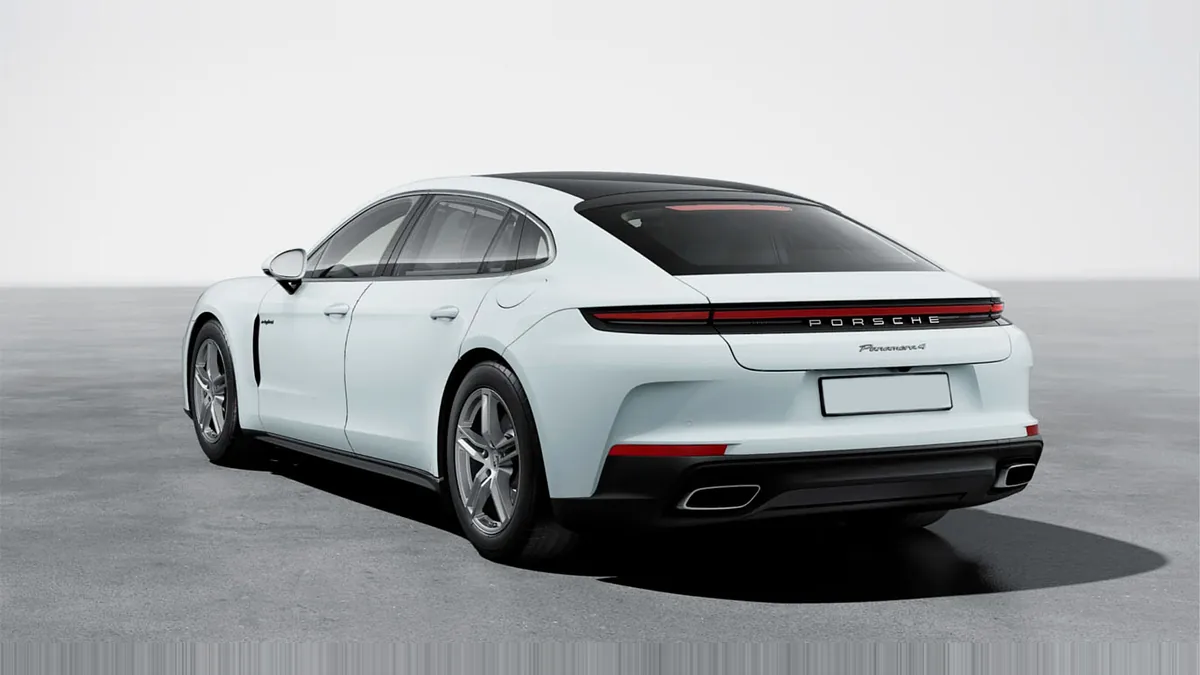 Porsche Panamera 4 E-Hybrid Executive en renting en Zaragoza — Trasera