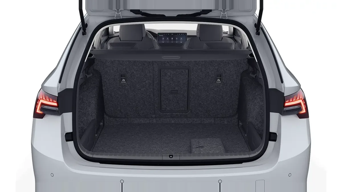 Škoda Octavia Combi 2.0 TDI DSG Selection en renting en Zaragoza — vista 9