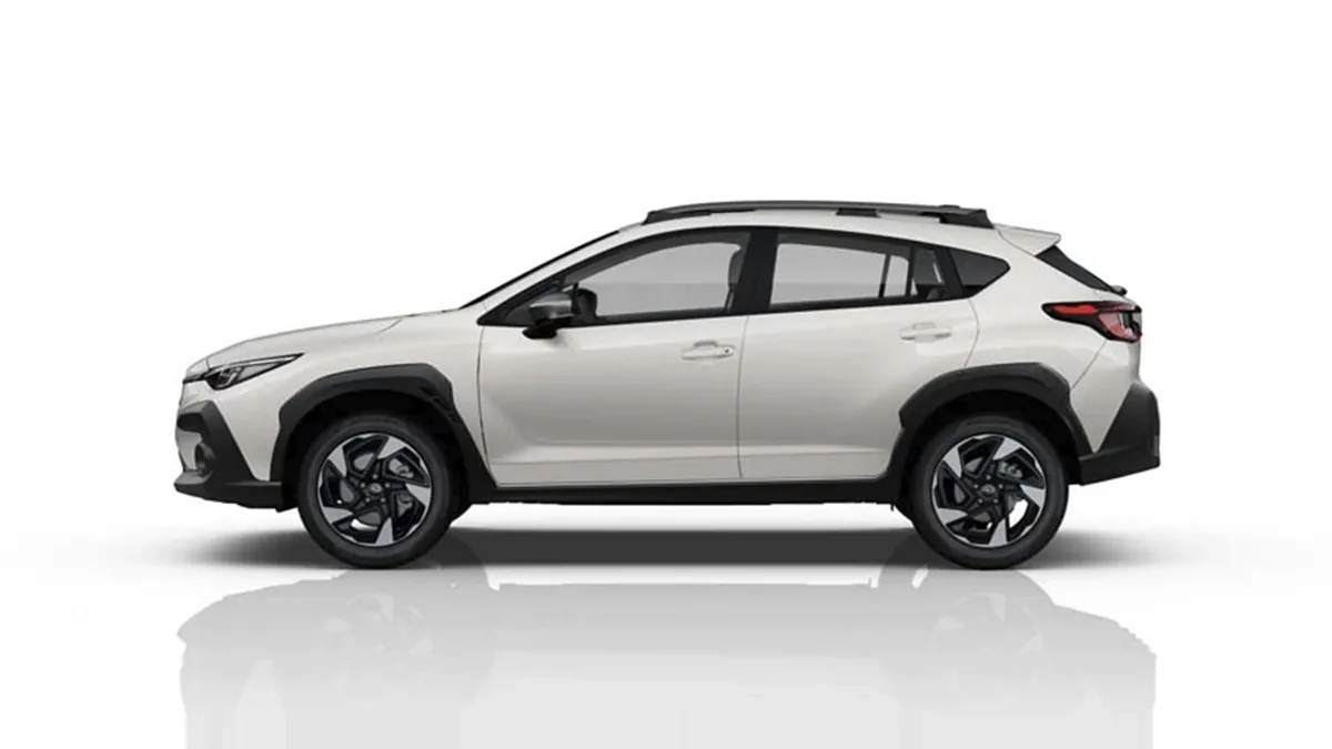 Subaru Crosstrek 2.0i Hybrid Field CVT en renting en Zaragoza — Trasera