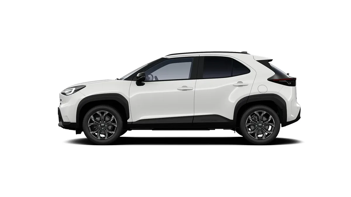 Toyota Yaris Cross 130H e-CVT 5P Active en renting en Zaragoza — Delantera