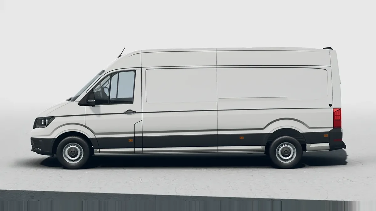 Volkswagen Crafter 35 Furgón BL TA L4H3 2.0 TDI 103kW (140CV) - ISOTERMO en renting en Zaragoza — Trasera