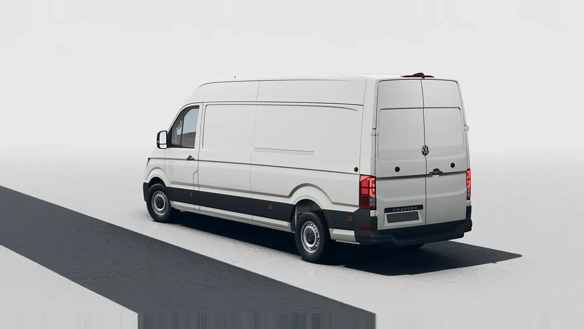 Volkswagen Crafter 35 Furgón BL TA L4H3 2.0 TDI 103kW (140CV) - ISOTERMO en renting en Zaragoza — Delantera