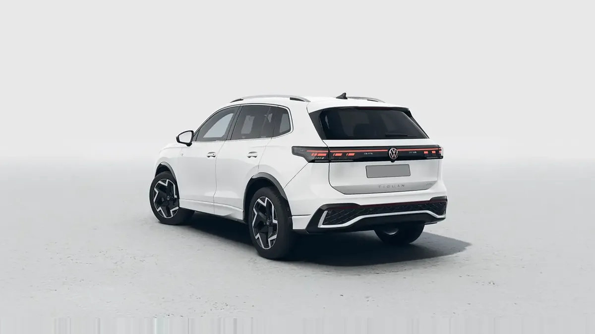 Volkswagen Tiguan R-Line 2.0 TDI 110kW DSG en renting en Zaragoza — Interior